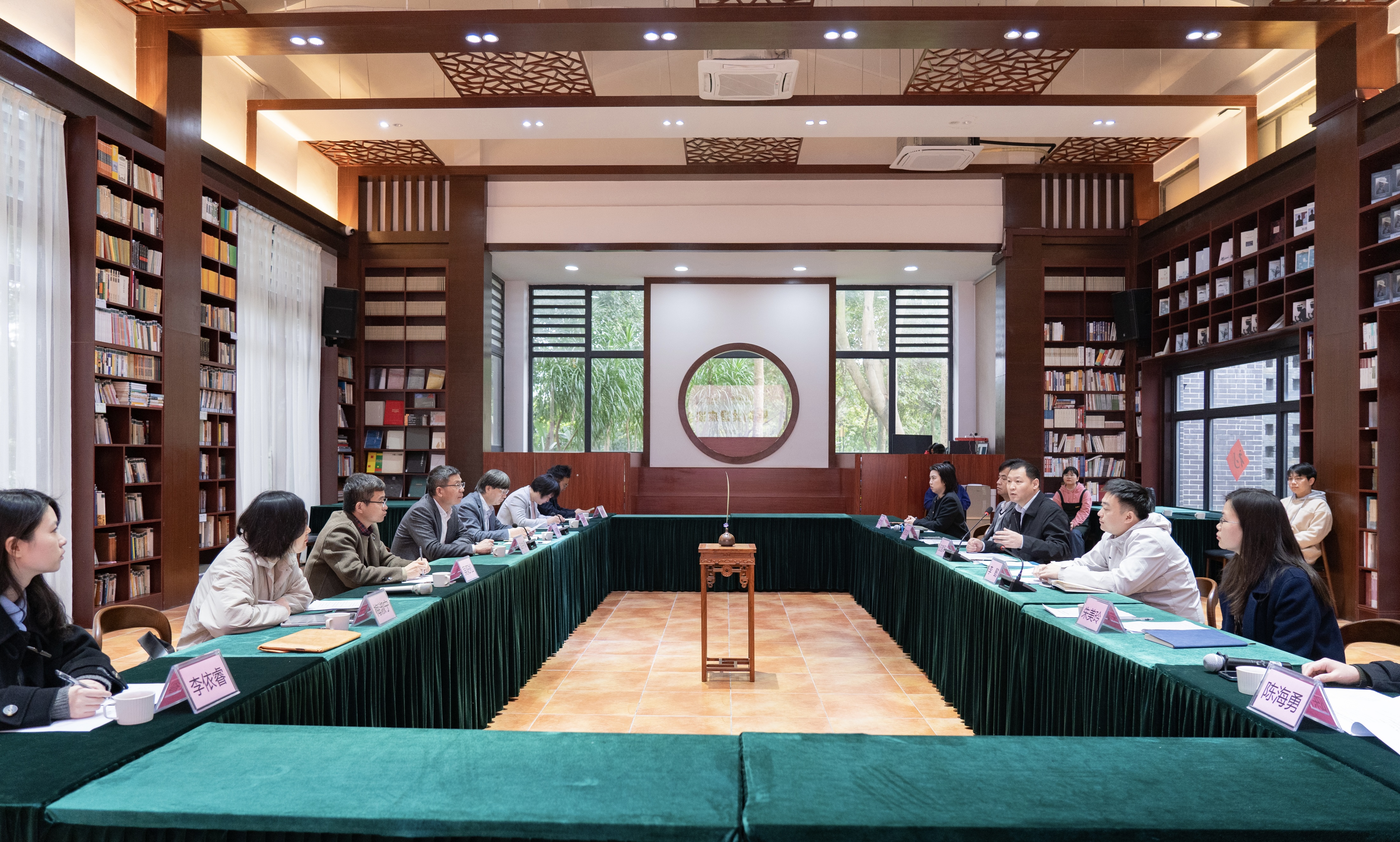 理论宣传｜在乡村振兴一线讲授“大思政课” 共建新时代文明实践中心 ——英国正版365官方网站赴清远开展结对共建工作